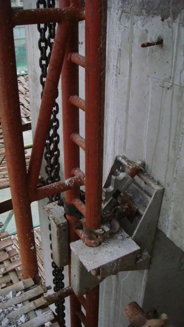 解剖附著式升降腳手架 構造拆解、動畫演示與檢查要點